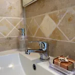 La Magnanerie En Provence
