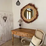 La Magnanerie En Provence *