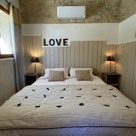 بيت للعطل La Magnanerie En Provence *