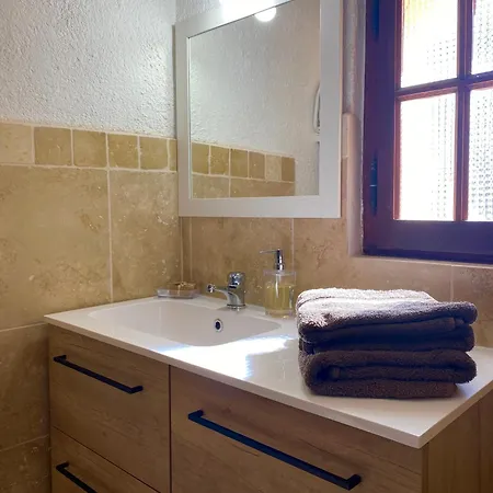 בית נופש La Magnanerie En Provence Niozelles